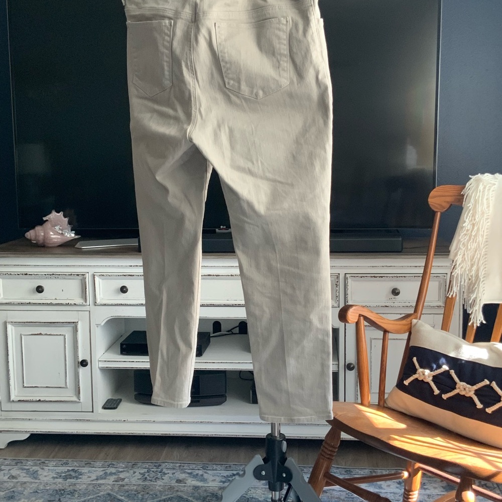 Chico’s Perfect Stretch Girlfriend Slim Leg Ankle Jeans - Picture 3 of 3